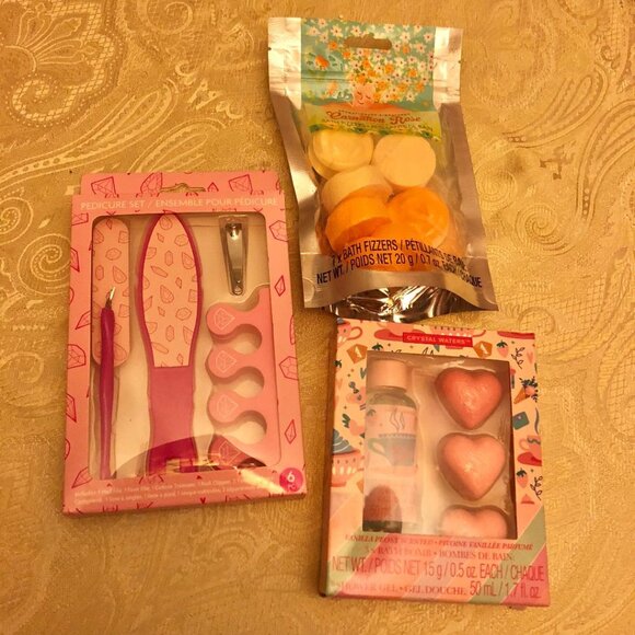 NWT, Pink, Easter basket bundle, wood basket, bunny, personal care/spa items - Picture 6 of 14